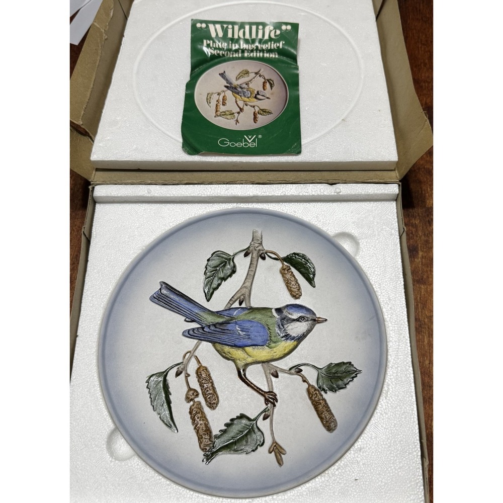 NIB Goebel "Wildlife" Blue Titmouse Decorative Plate 2nd Edition